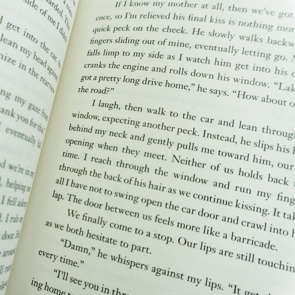 Colleen Hoover Slammed Series 3 Books Collection Set (Slammed, Point of Retreat & This Girl)